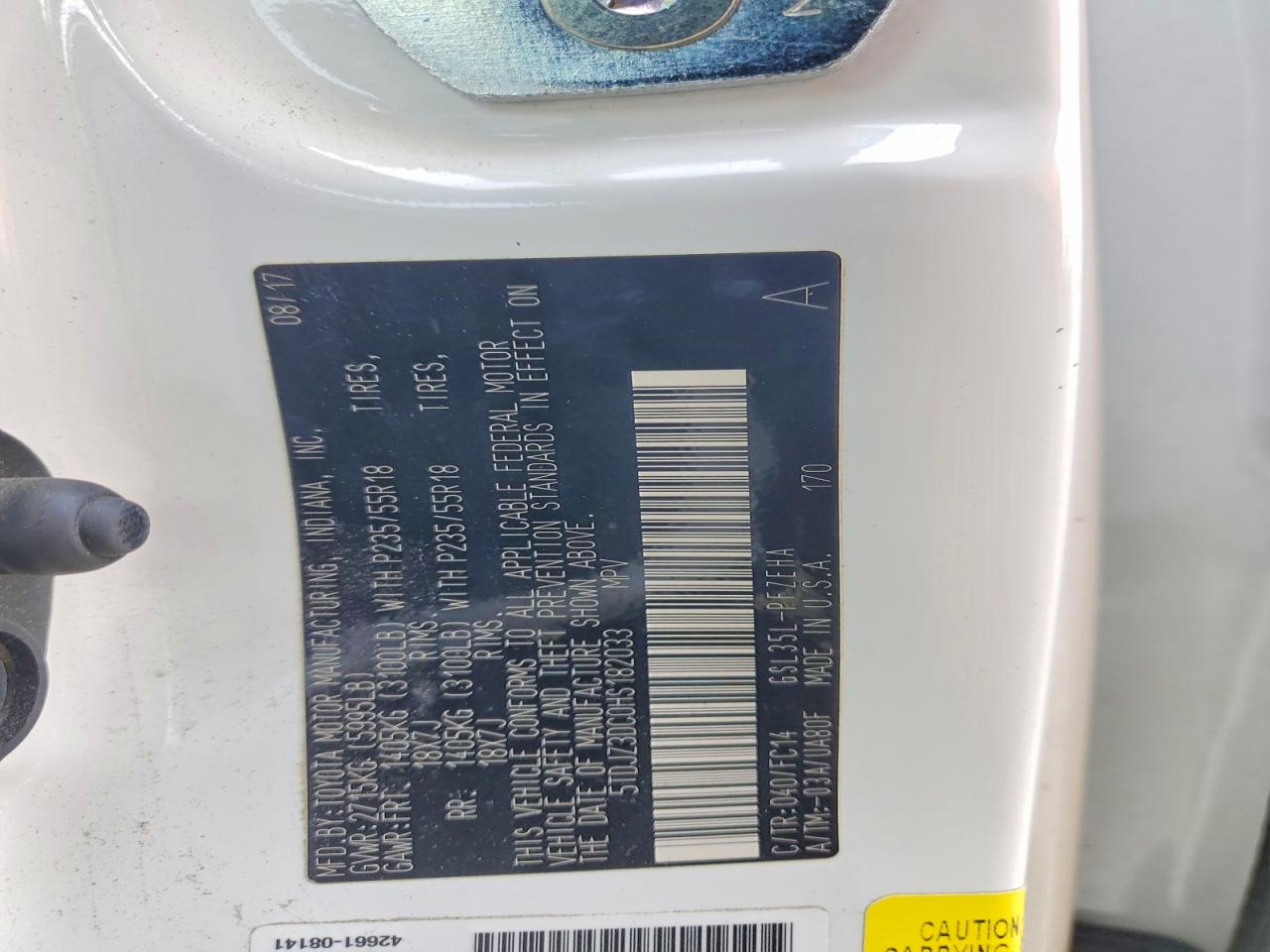 2017 TOYOTA SIENNA LE photo 13
