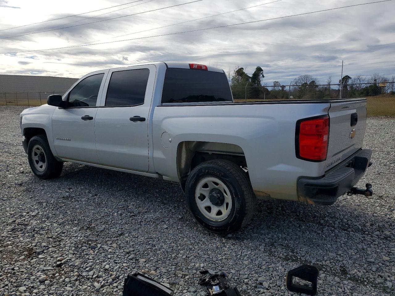 2018 CHEVROLET SILVERADO C1500 photo 2