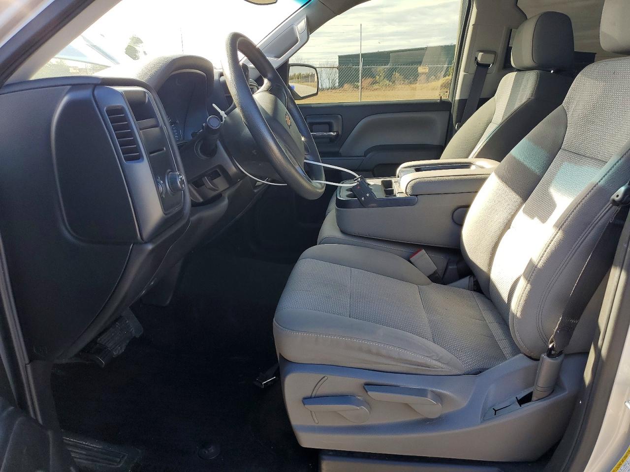 2018 CHEVROLET SILVERADO C1500 photo 7
