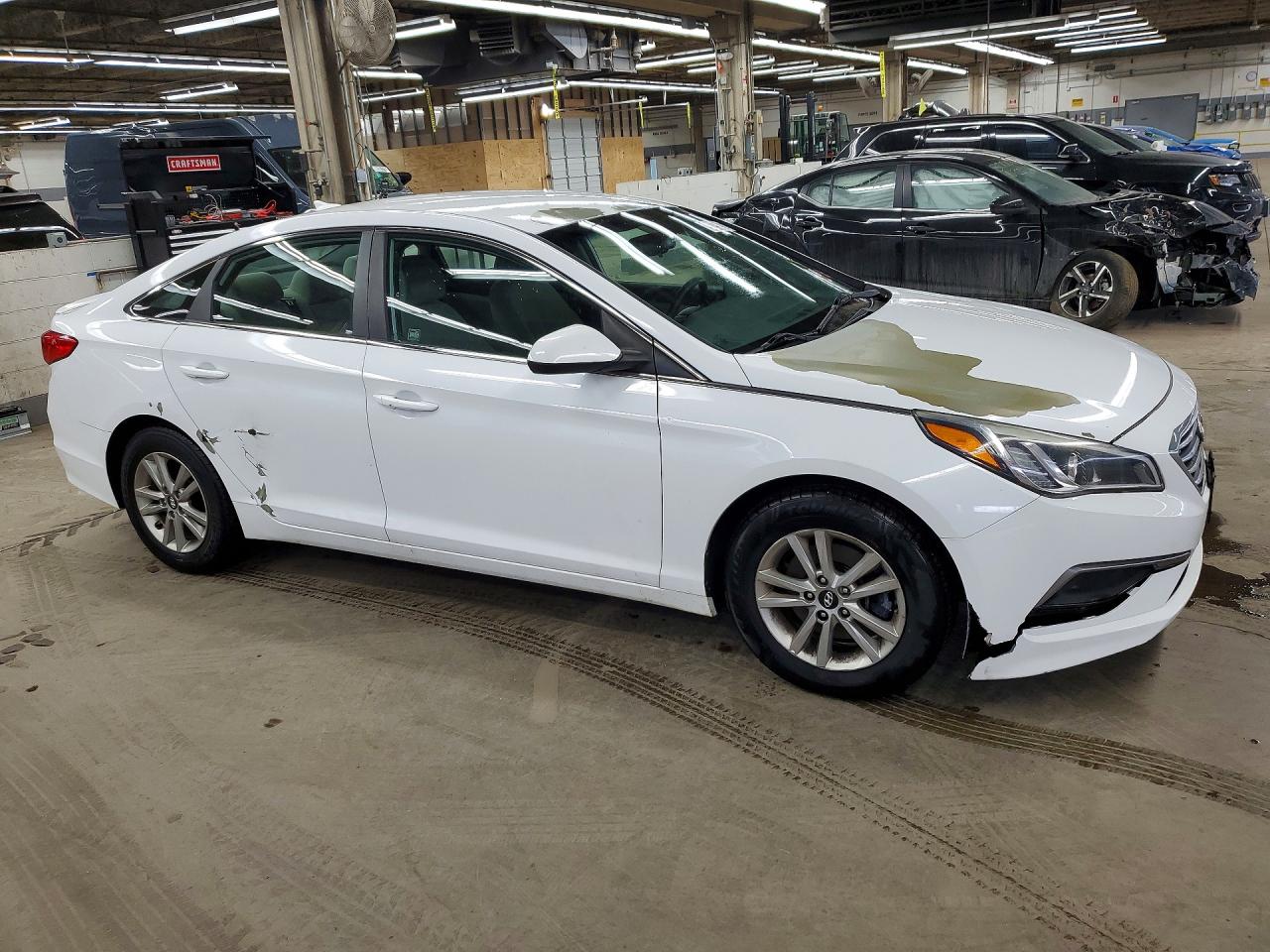 2016 HYUNDAI SONATA SE photo 4