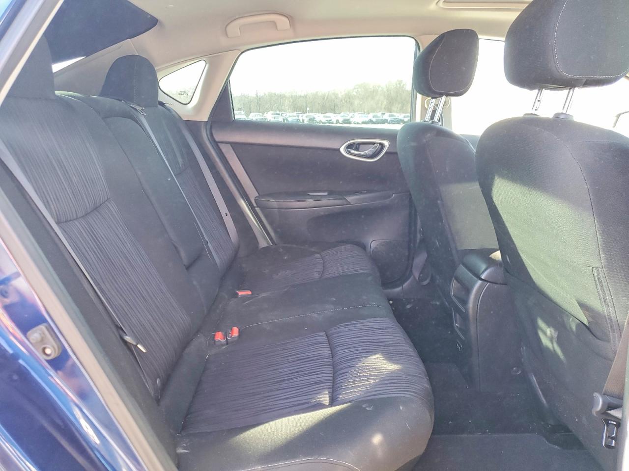 2019 NISSAN SENTRA S photo 10