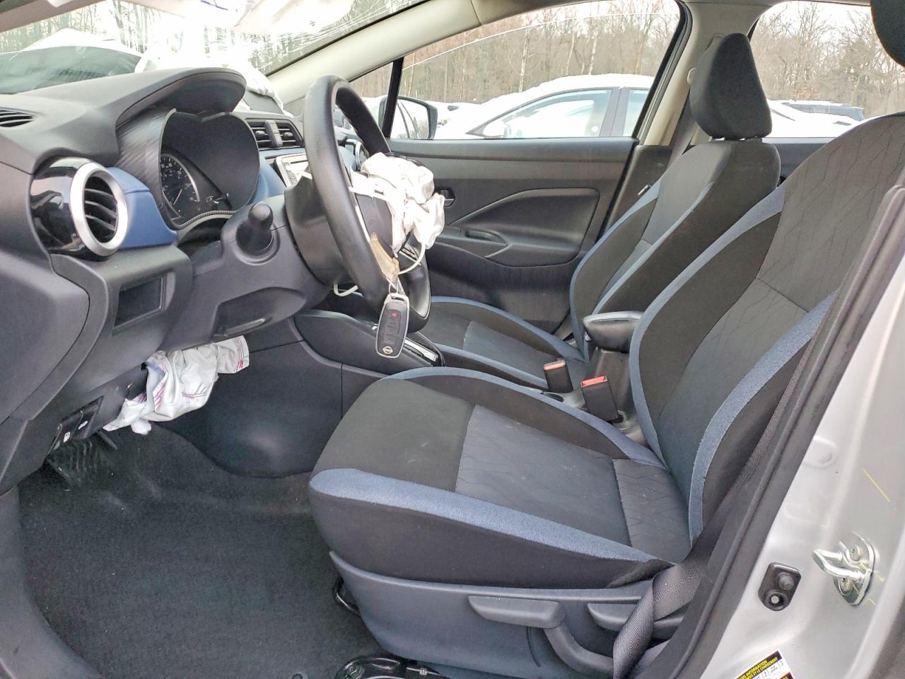 2025 NISSAN VERSA SV photo 7