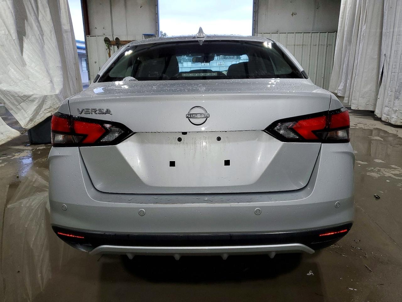 2025 NISSAN VERSA SV photo 6