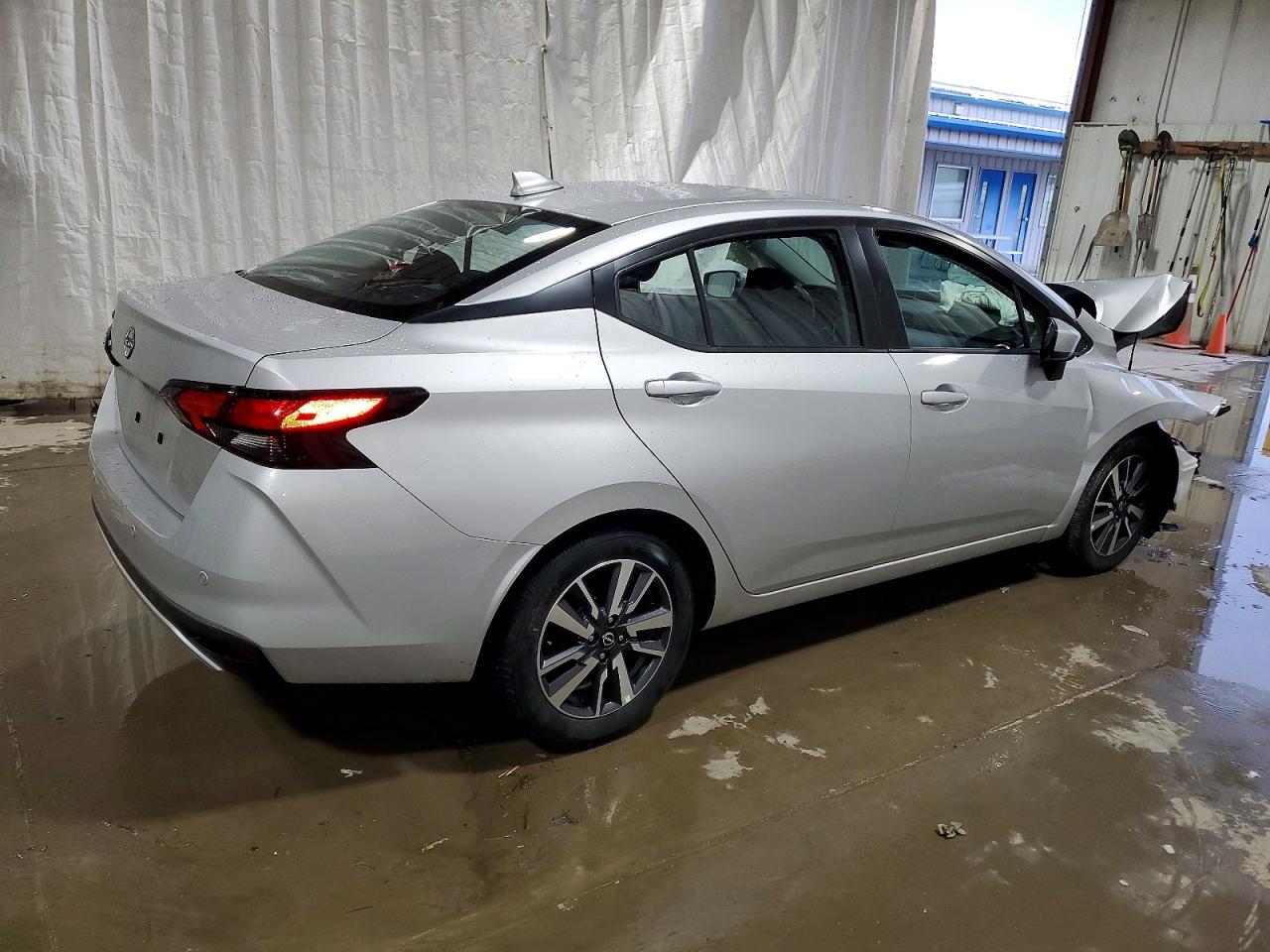 2025 NISSAN VERSA SV photo 3