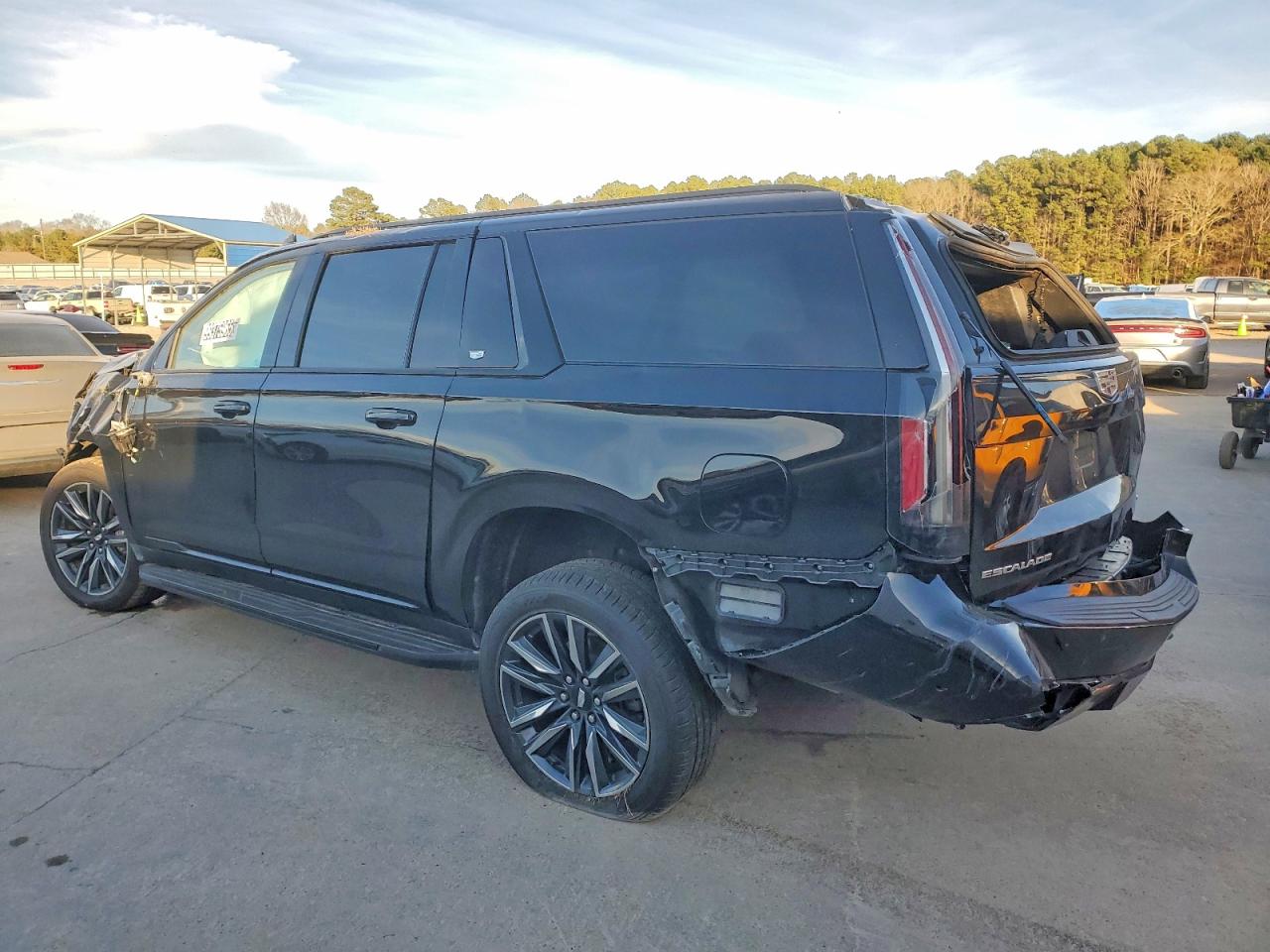 2023 CADILLAC ESCALADE ESV SPORT photo 2