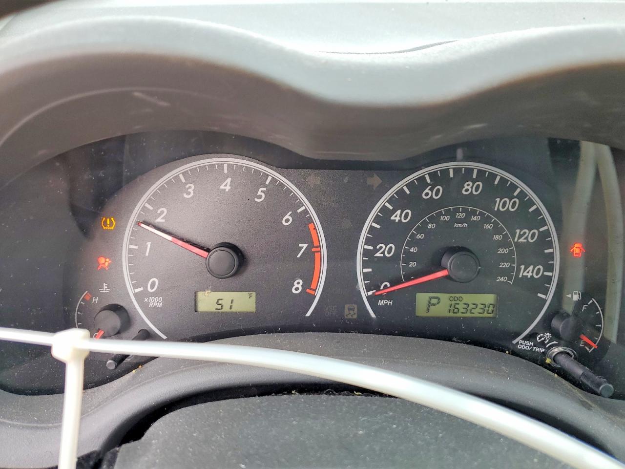 2010 TOYOTA COROLLA LE photo 9
