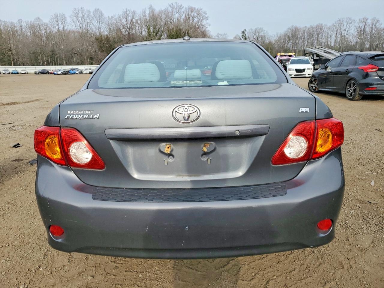 2010 TOYOTA COROLLA LE photo 6
