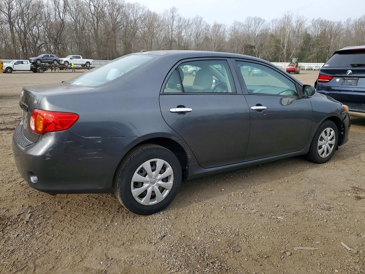 2010 TOYOTA COROLLA LE photo 3