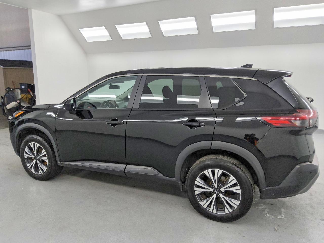 2023 NISSAN ROGUE SV photo 2