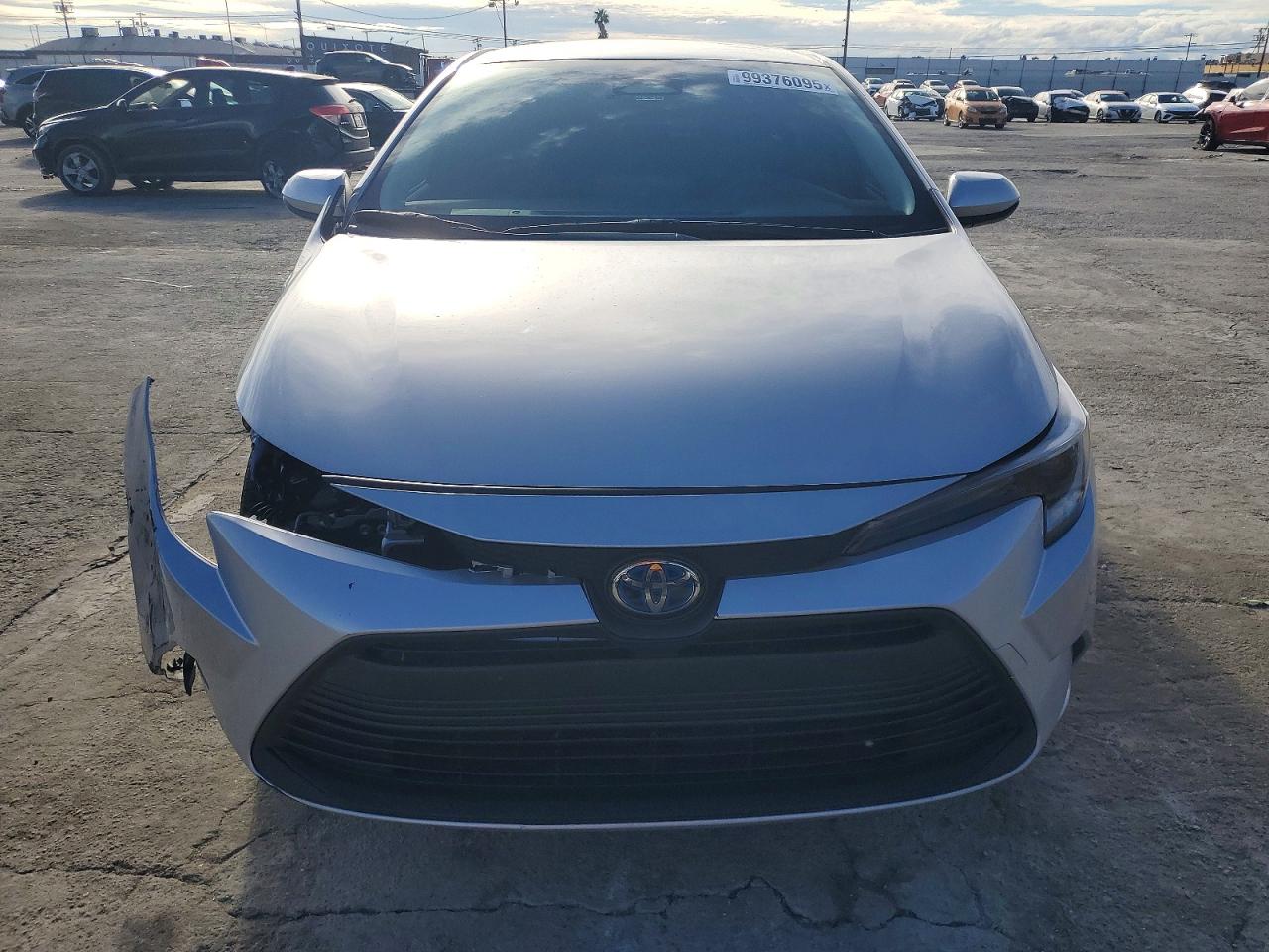 2024 TOYOTA COROLLA photo 5