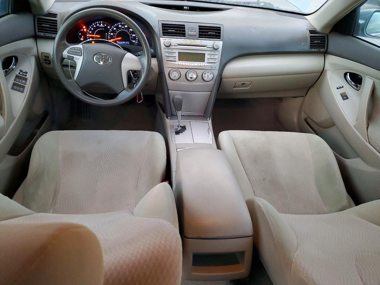 2011 TOYOTA CAMRY BASE photo 8