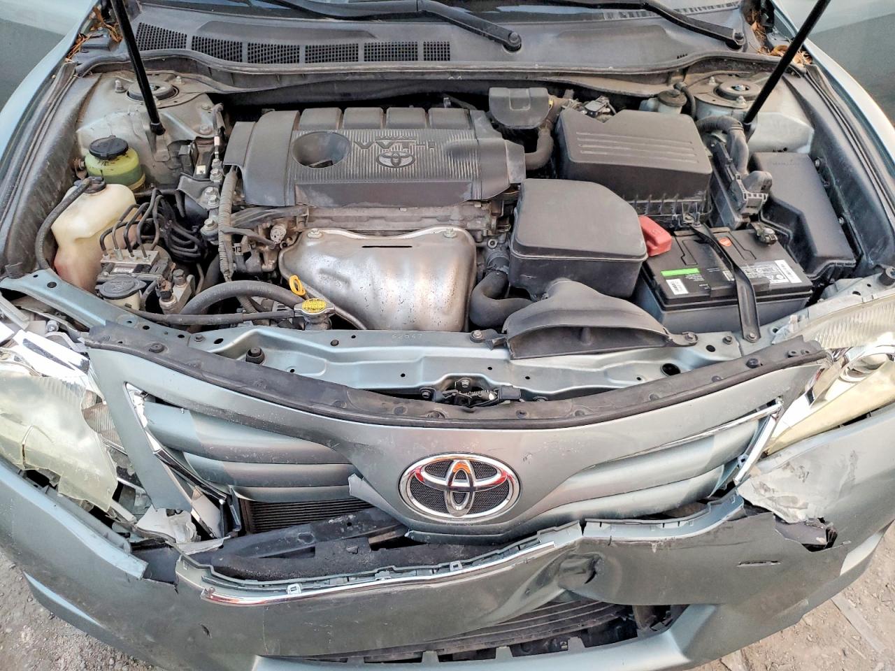 2011 TOYOTA CAMRY BASE photo 11