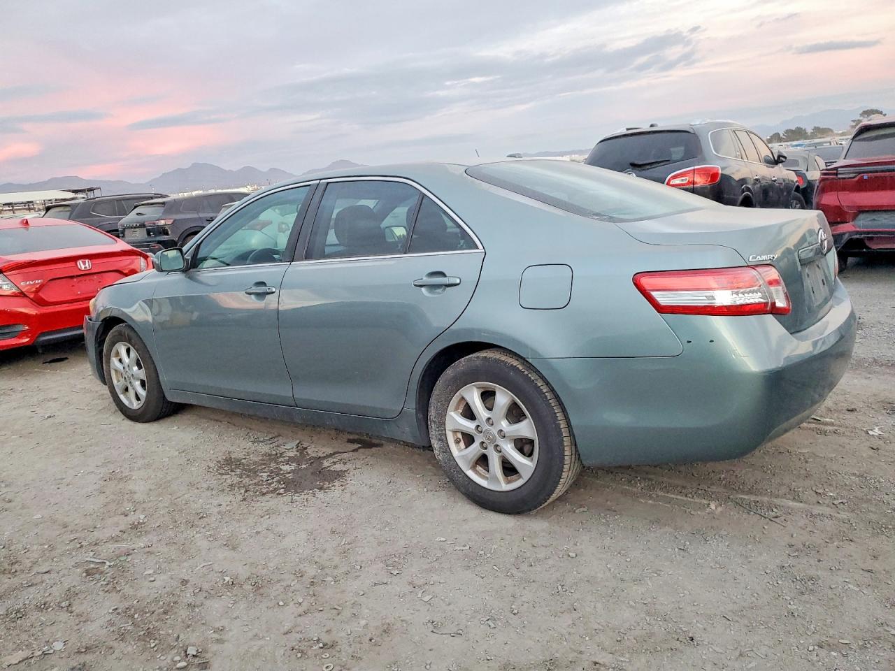 2011 TOYOTA CAMRY BASE photo 2