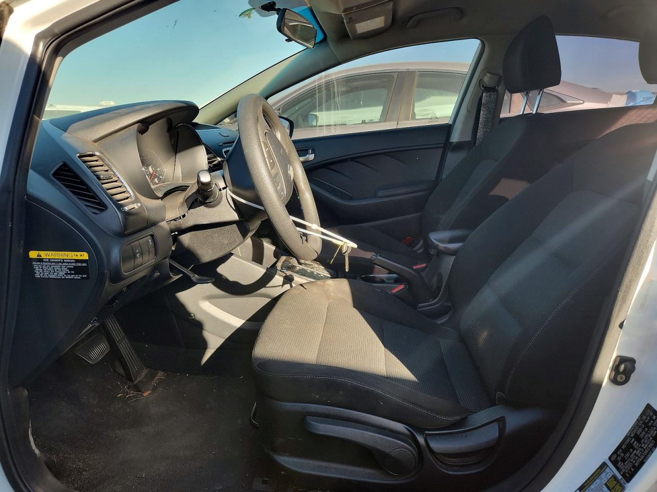 2017 KIA FORTE LX photo 13