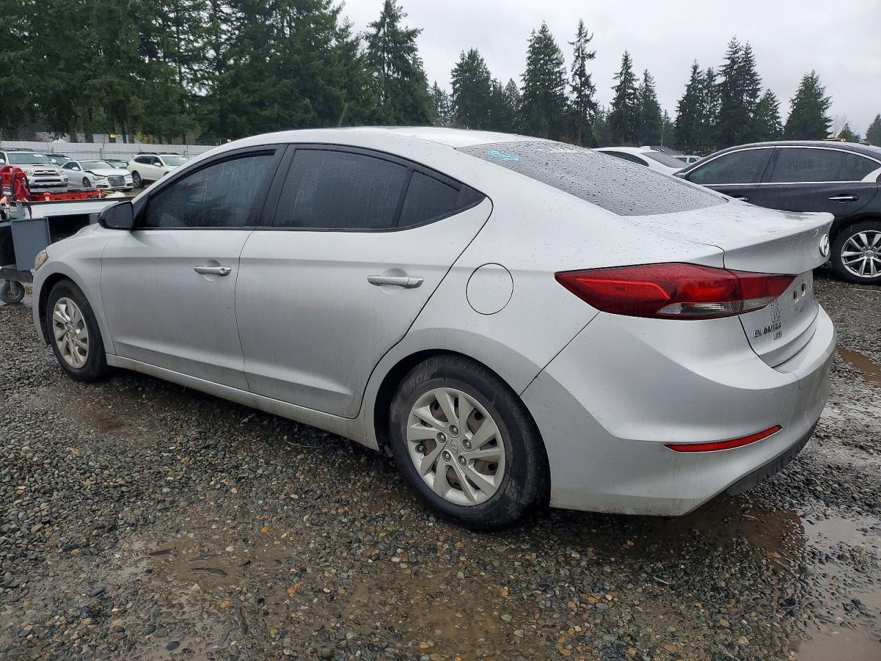 2018 HYUNDAI ELANTRA SE photo 3