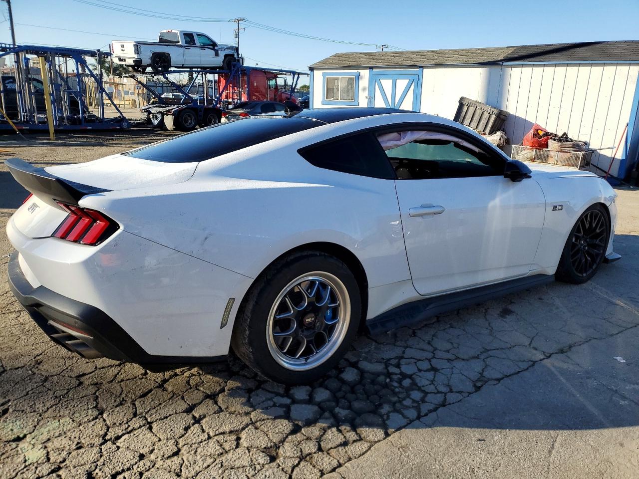 2024 FORD MUSTANG GT photo 3