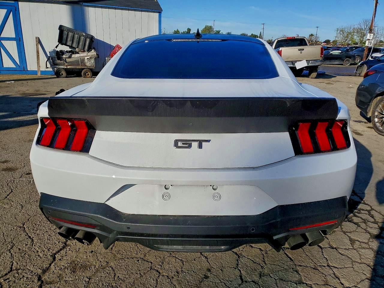 2024 FORD MUSTANG GT photo 6