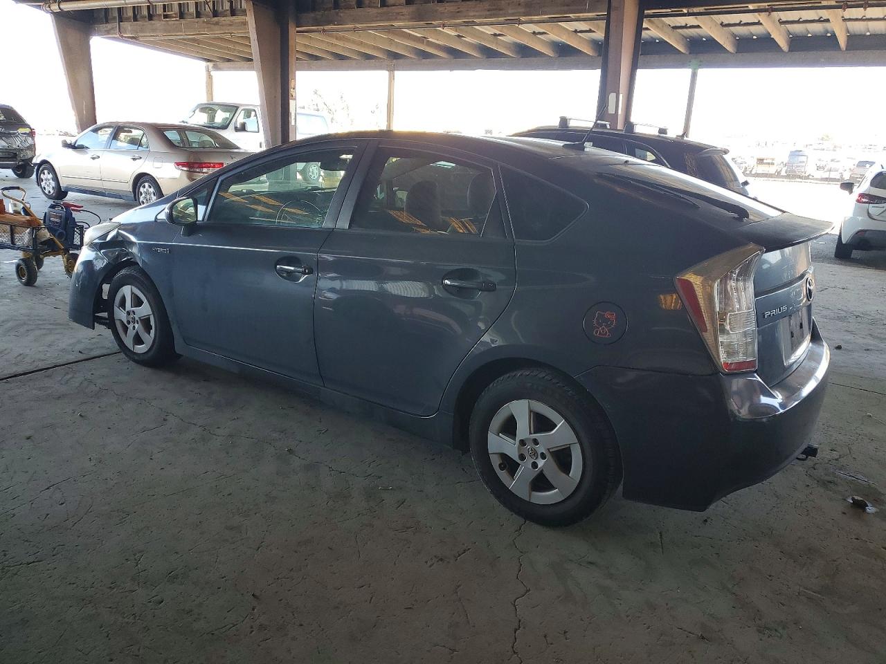 2010 TOYOTA PRIUS photo 2