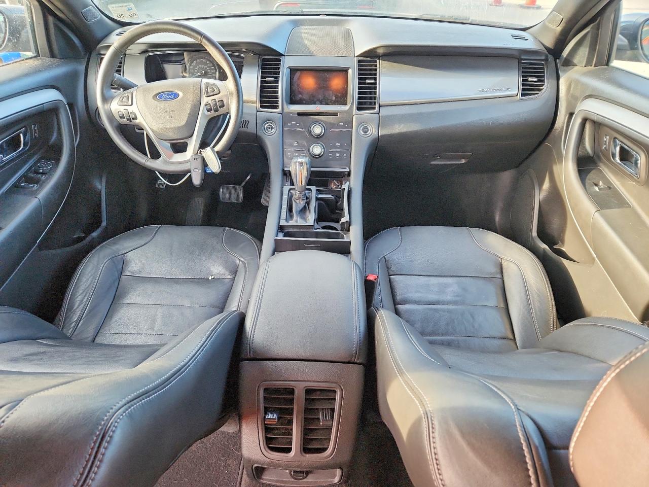 2015 FORD TAURUS SEL photo 8