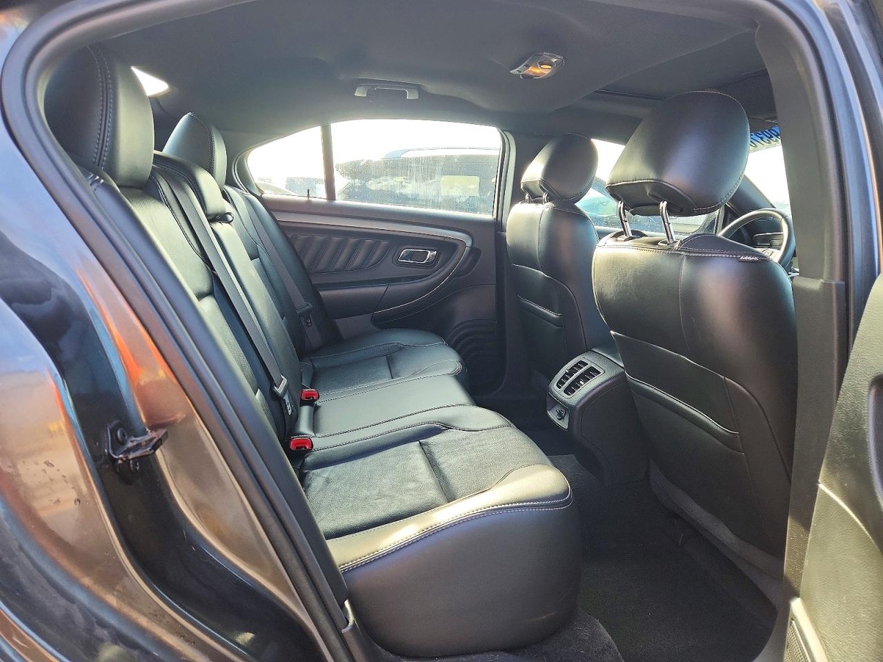 2015 FORD TAURUS SEL photo 10