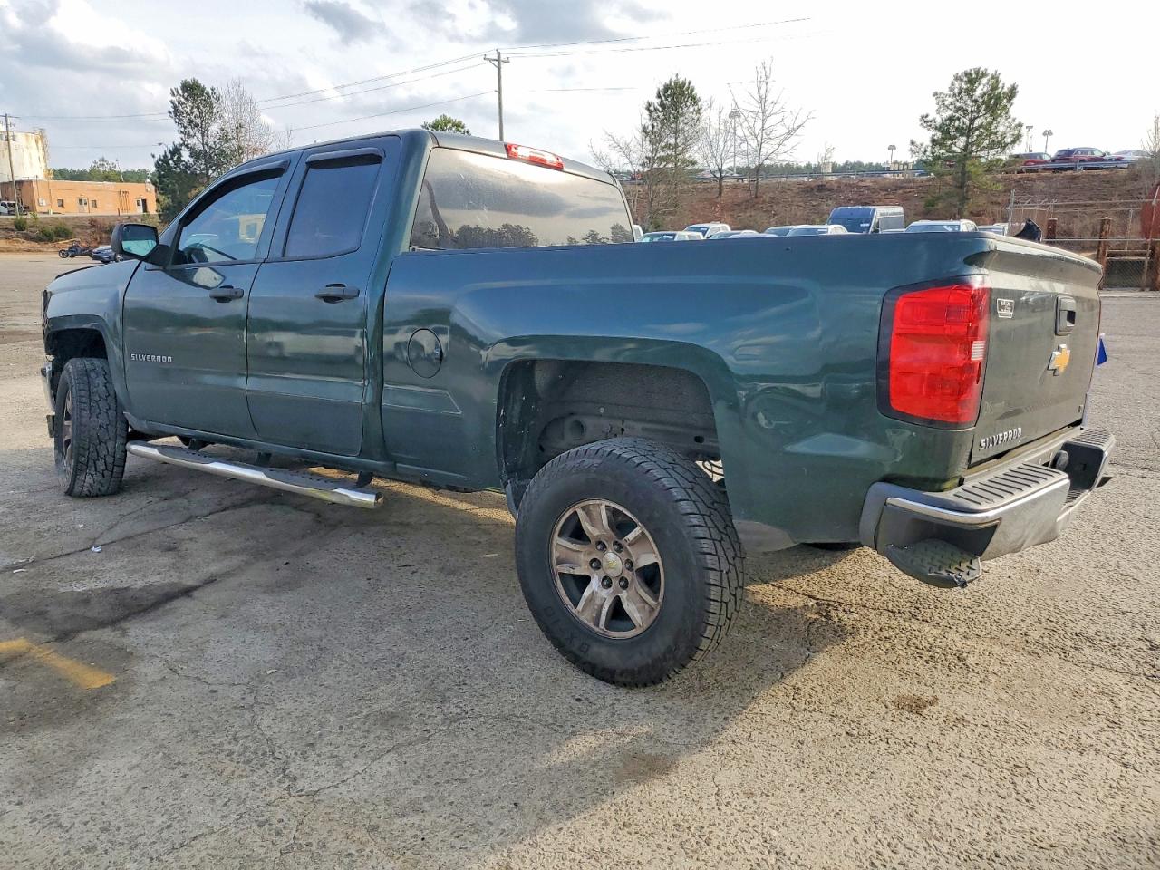 2014 CHEVROLET SILVERADO C1500 LT photo 2