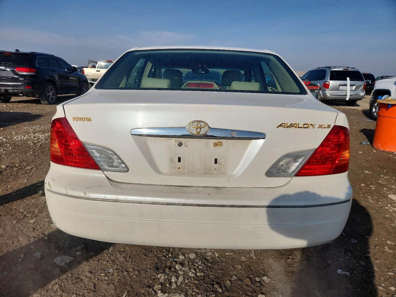 2000 TOYOTA AVALON XL photo 6
