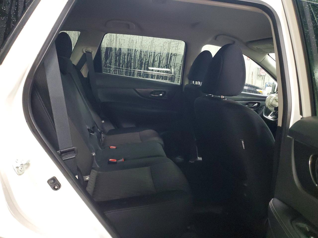 2017 NISSAN ROGUE SV photo 10