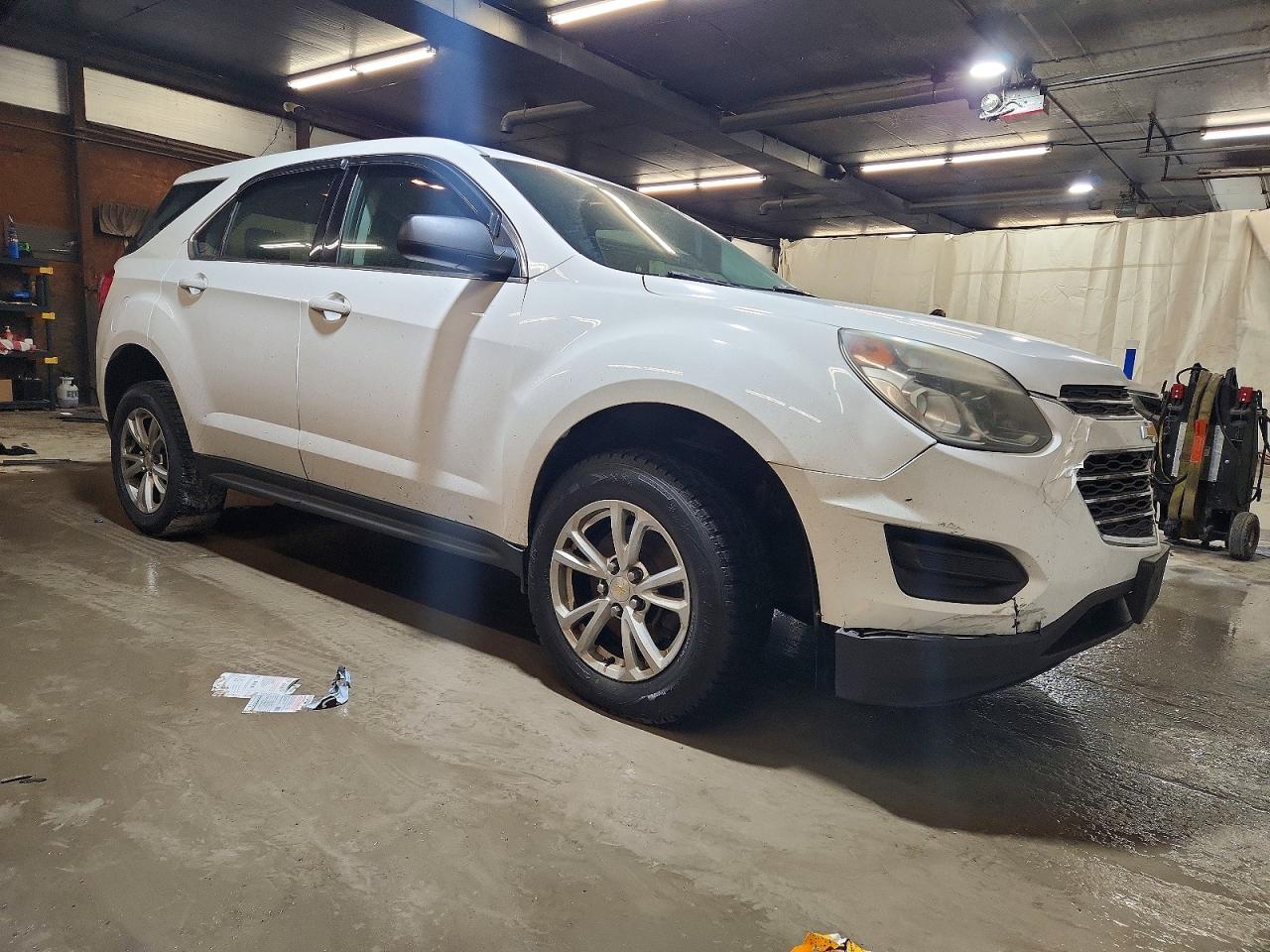 2017 CHEVROLET EQUINOX LS photo 4