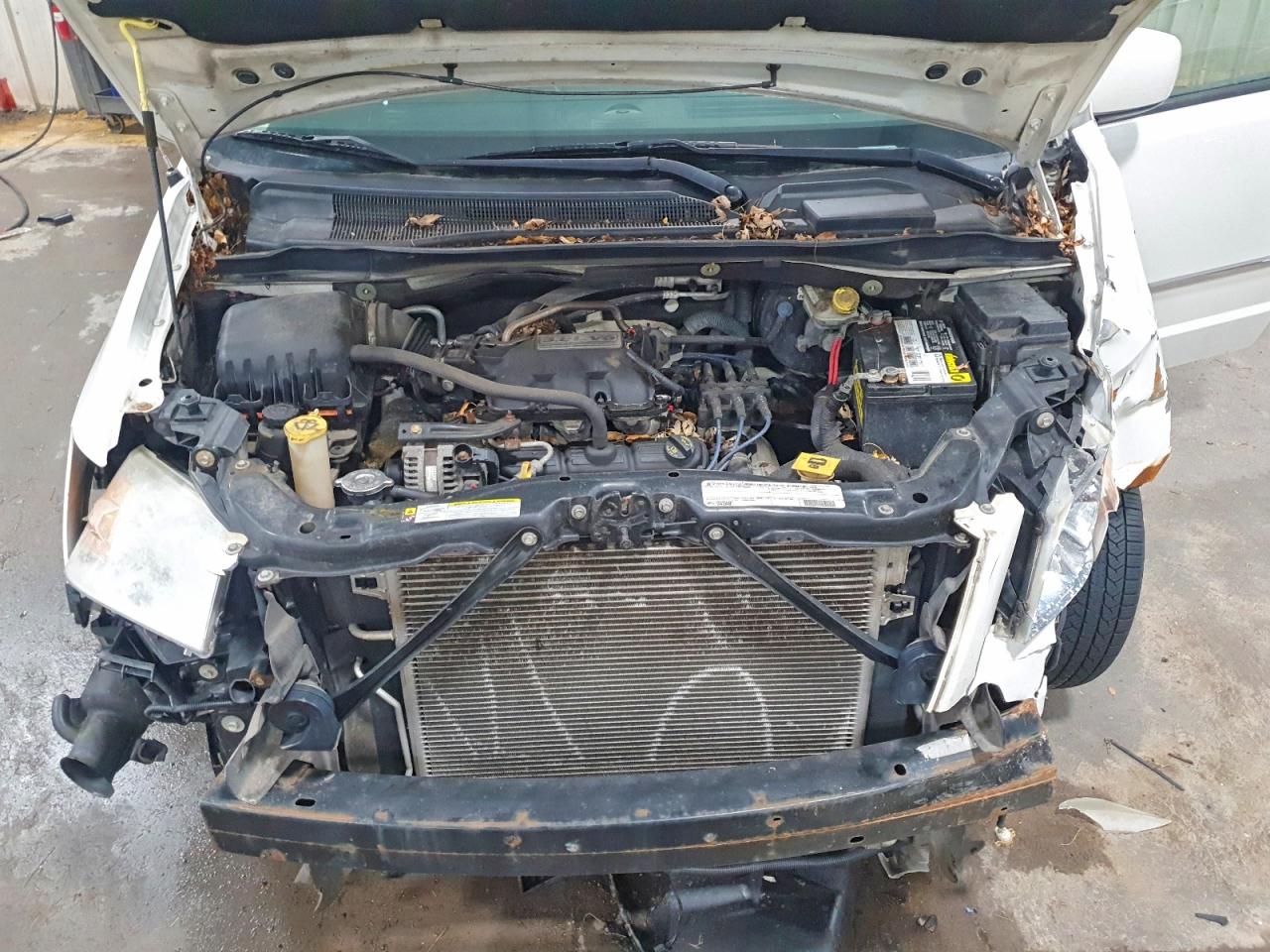 2010 DODGE GRAND CARAVAN SXT photo 12