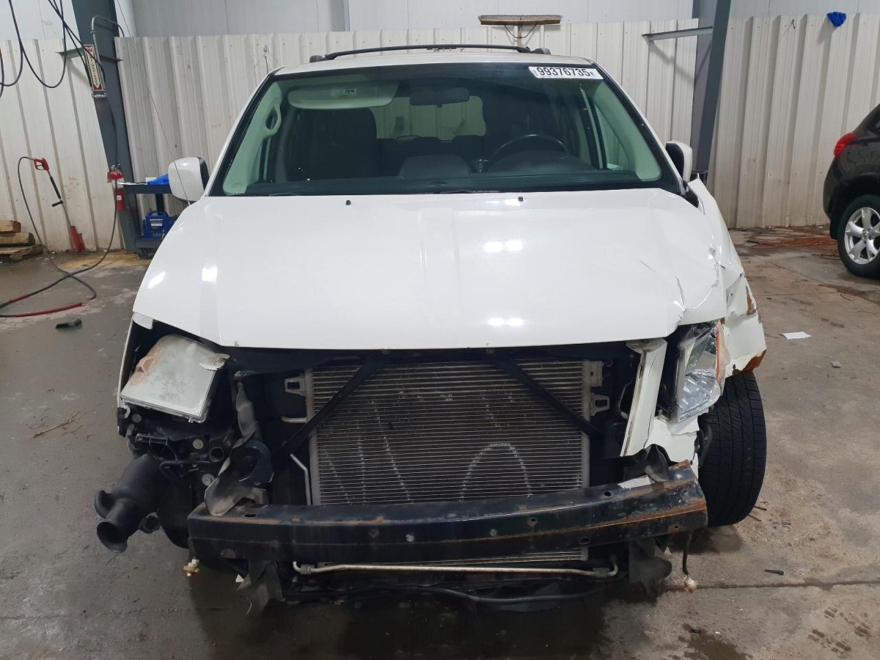 2010 DODGE GRAND CARAVAN SXT photo 5
