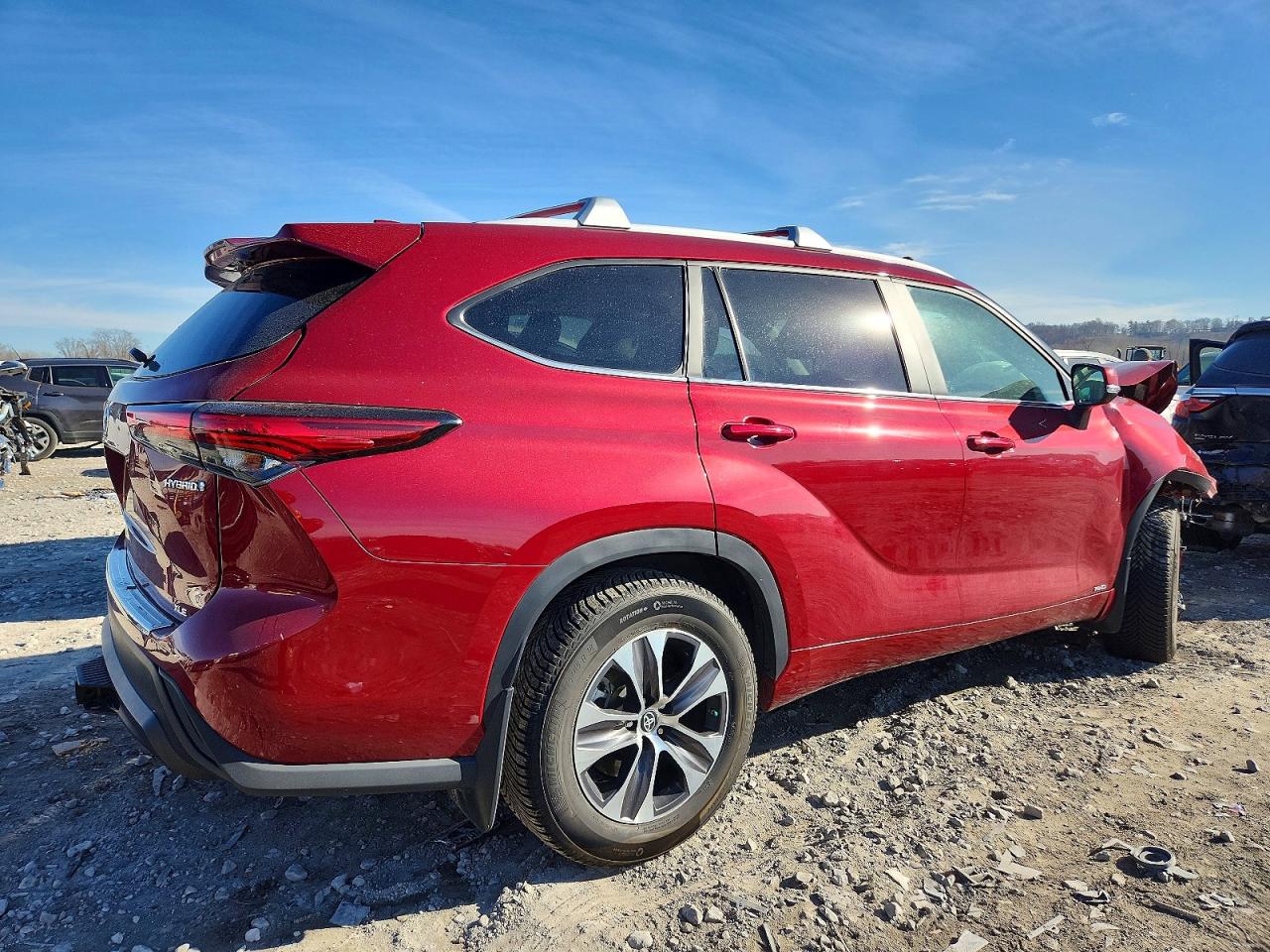 2023 TOYOTA HIGHLANDER HYBRID XLE photo 3