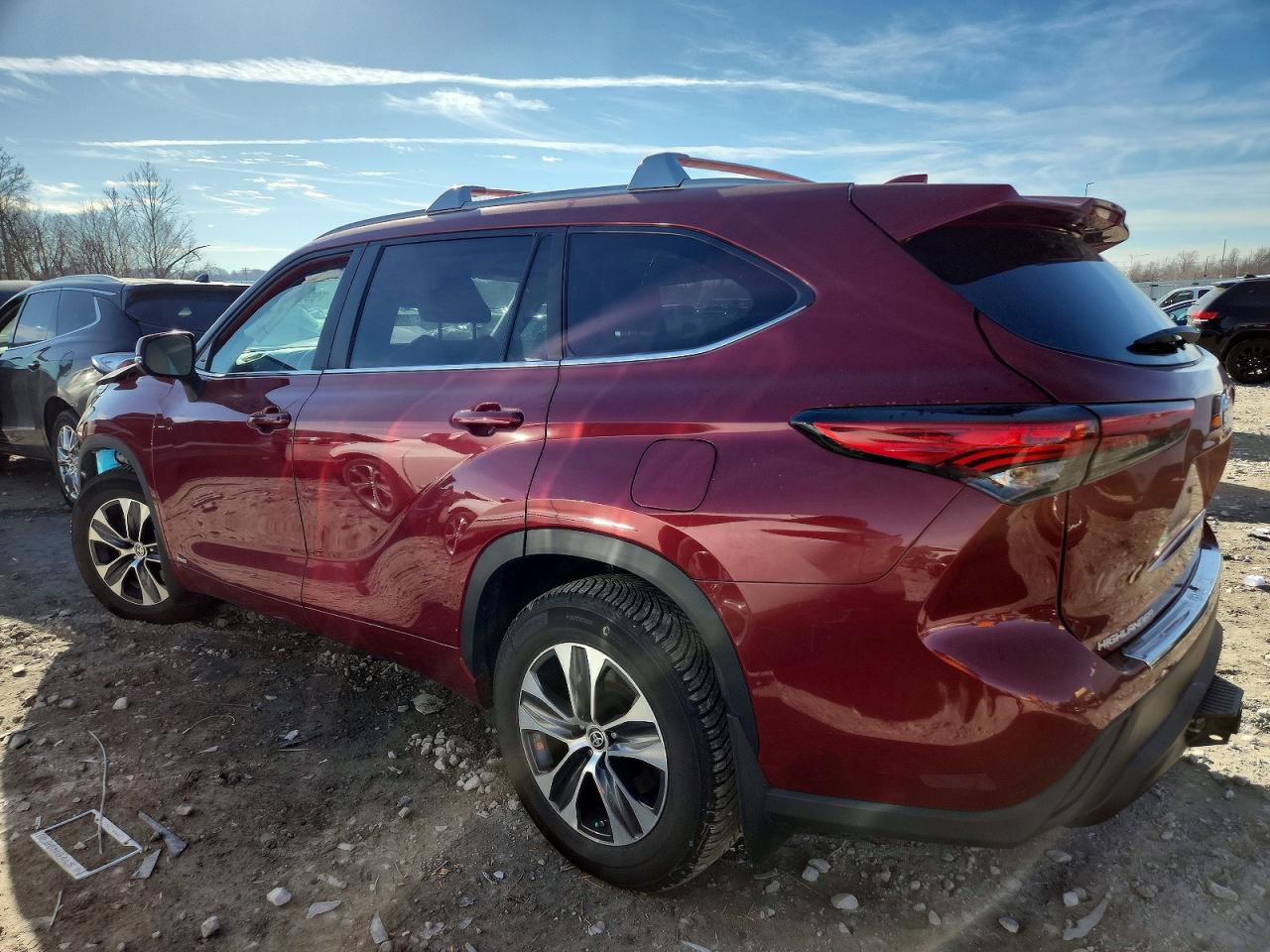 2023 TOYOTA HIGHLANDER HYBRID XLE photo 2