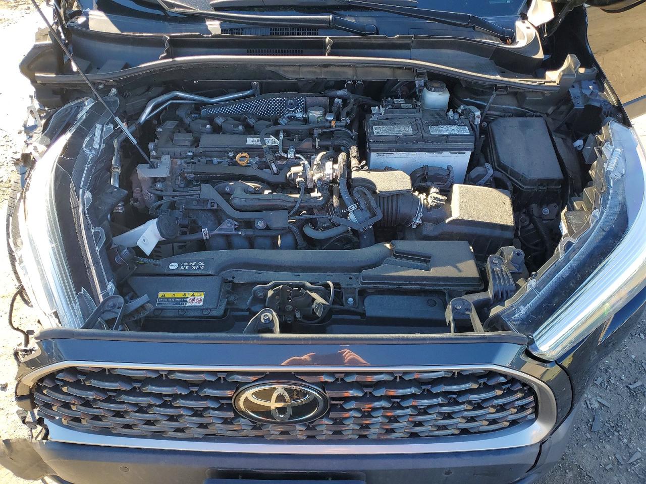 2022 TOYOTA COROLLA CROSS XLE photo 23