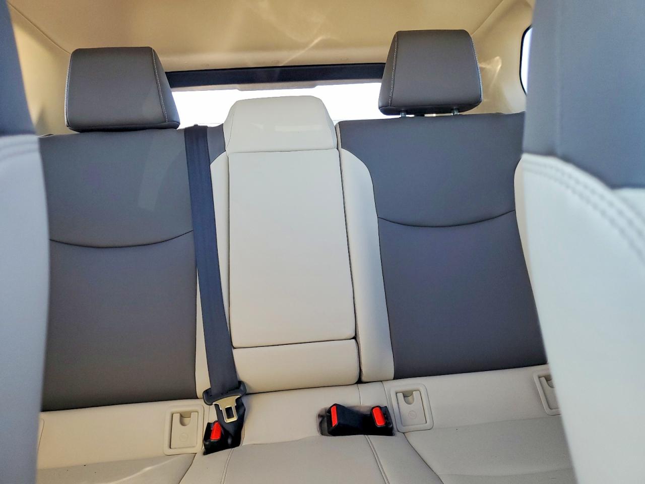 2022 TOYOTA COROLLA CROSS XLE photo 19