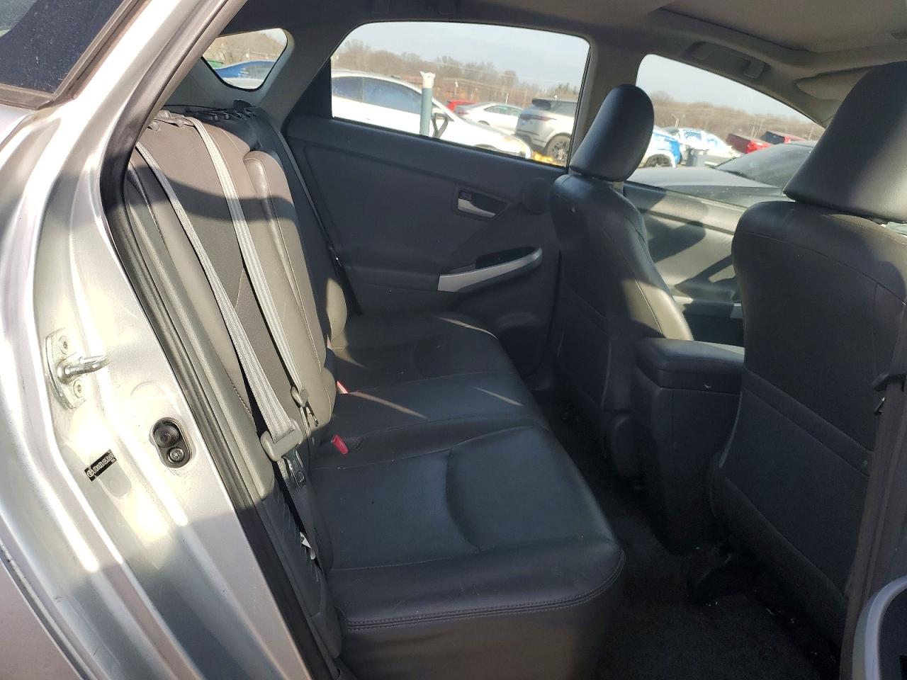 2011 TOYOTA PRIUS photo 10
