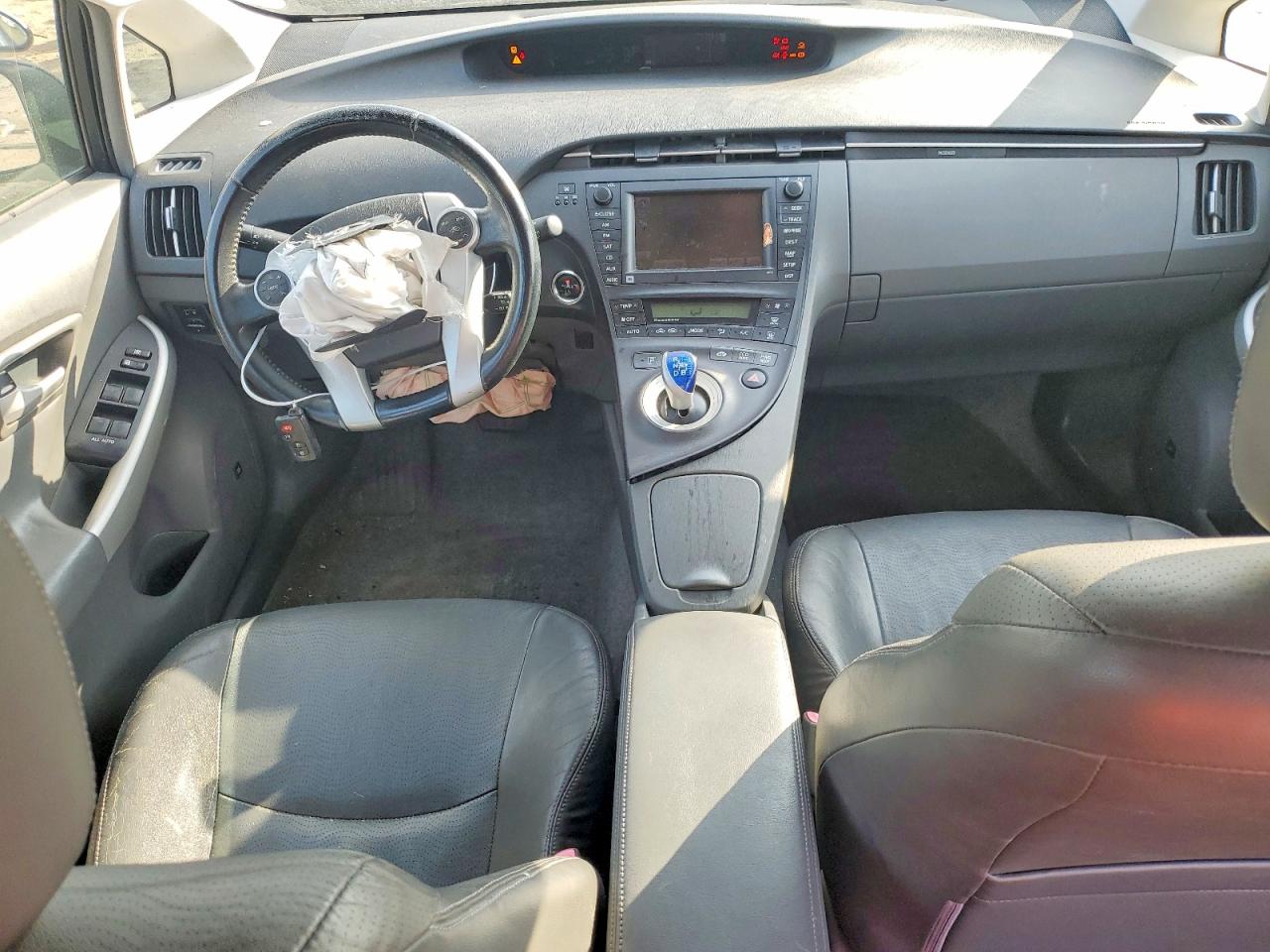 2011 TOYOTA PRIUS photo 8