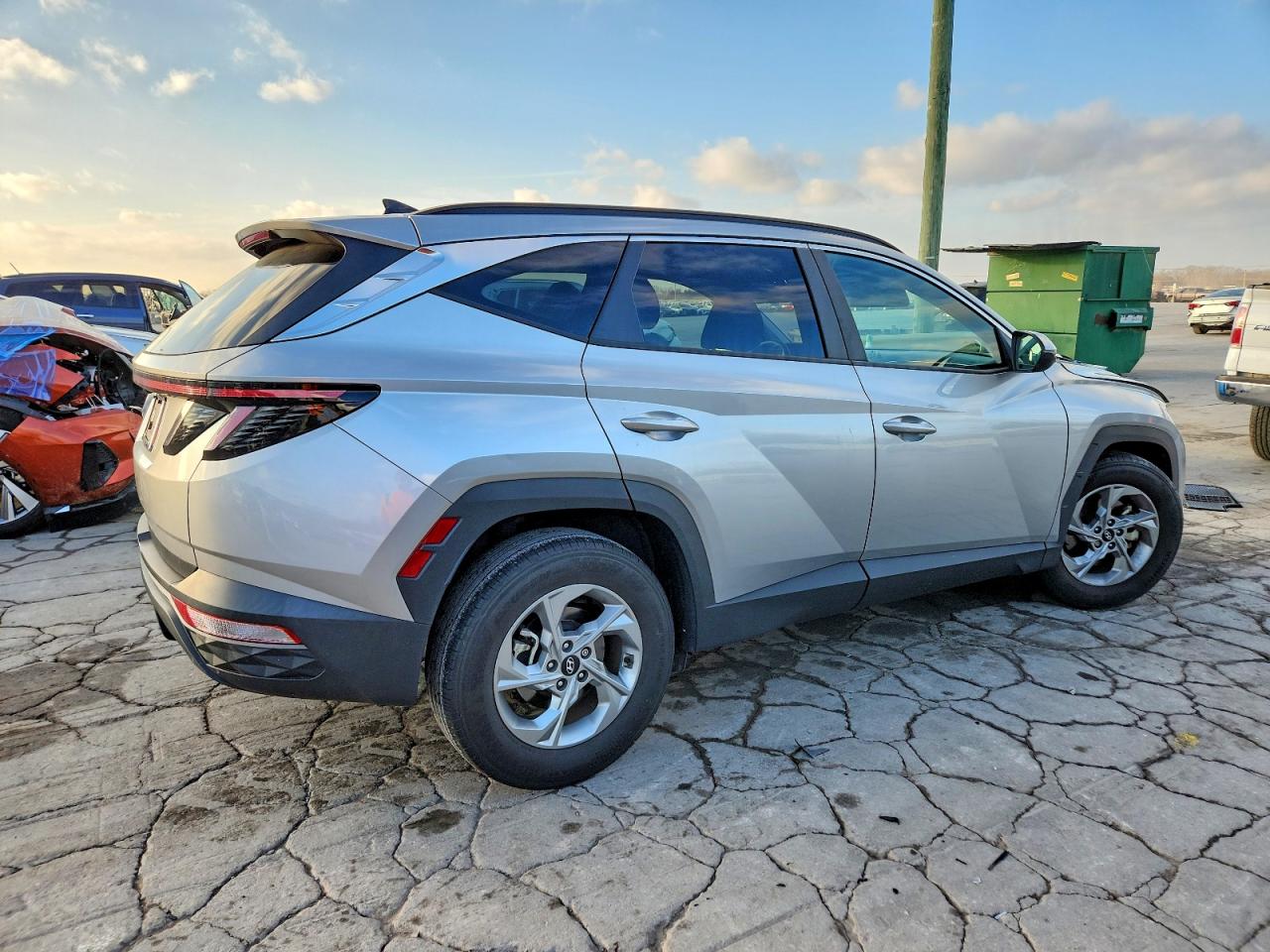 2023 HYUNDAI TUCSON SEL photo 3