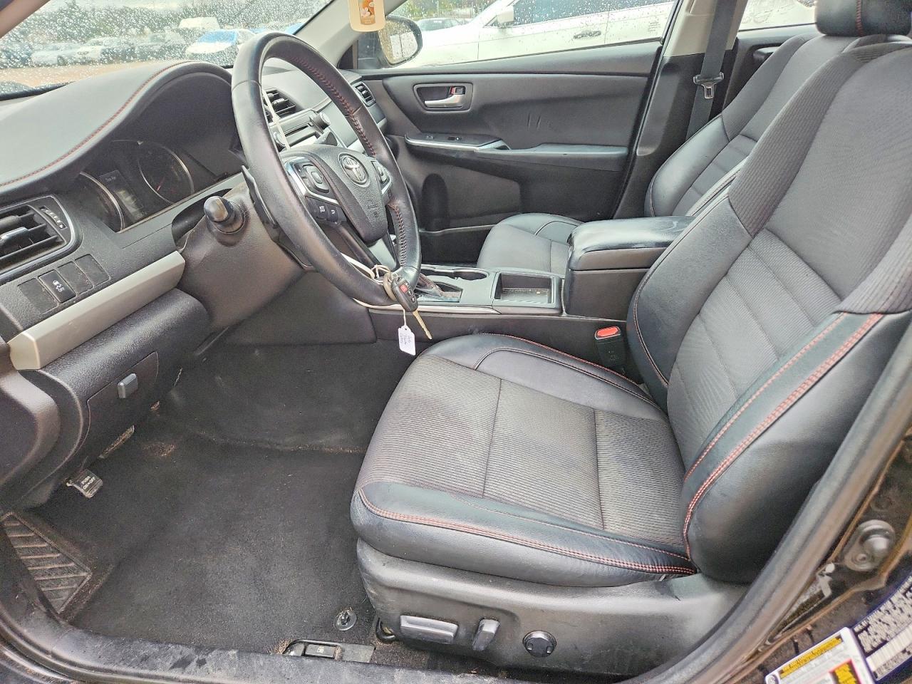 2016 TOYOTA CAMRY SE photo 7