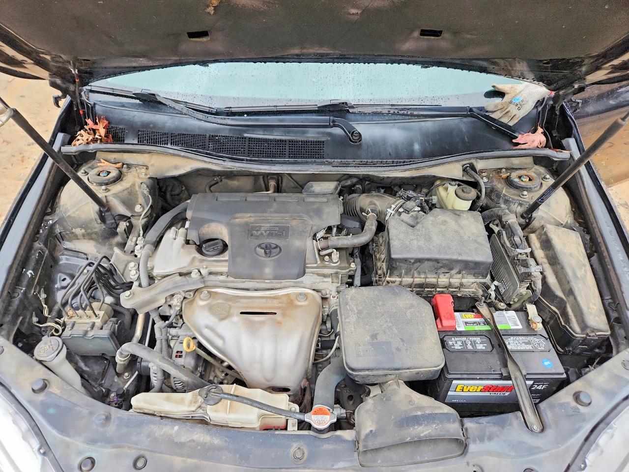 2016 TOYOTA CAMRY SE photo 11