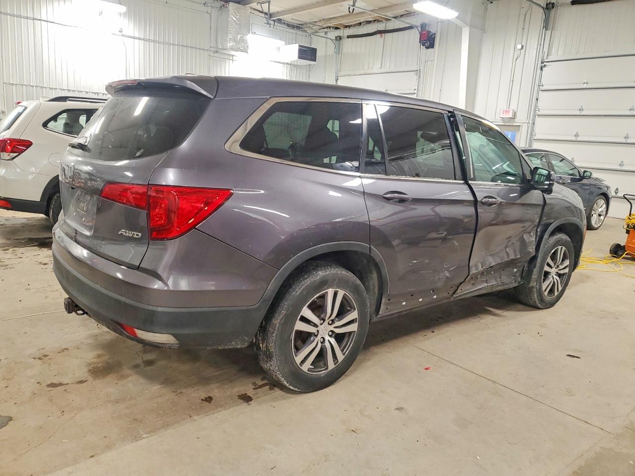 2016 HONDA PILOT EXLN photo 3