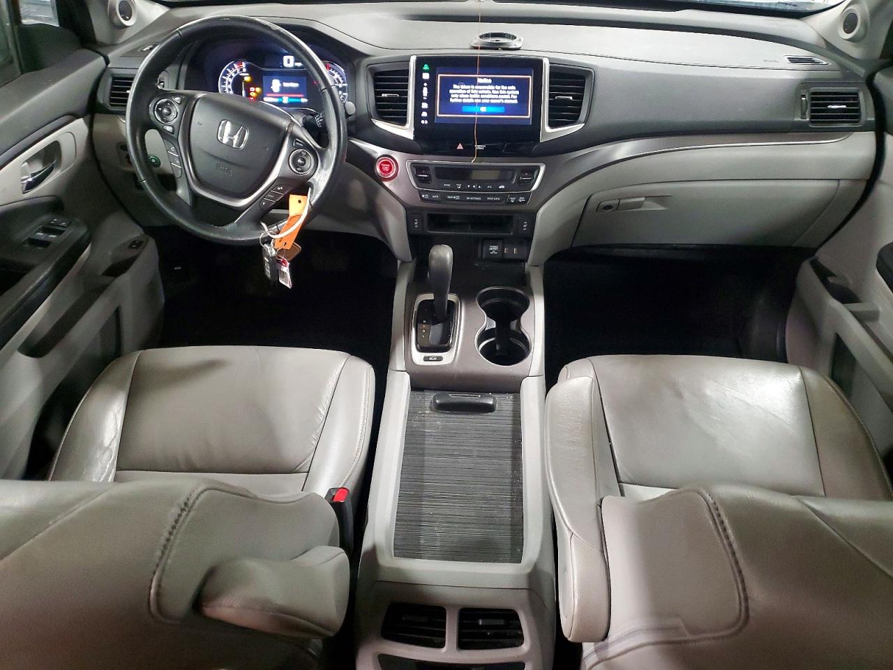 2016 HONDA PILOT EXLN photo 8