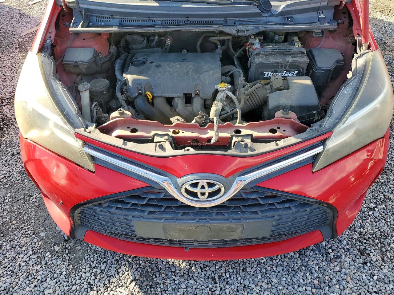 2015 TOYOTA YARIS photo 11