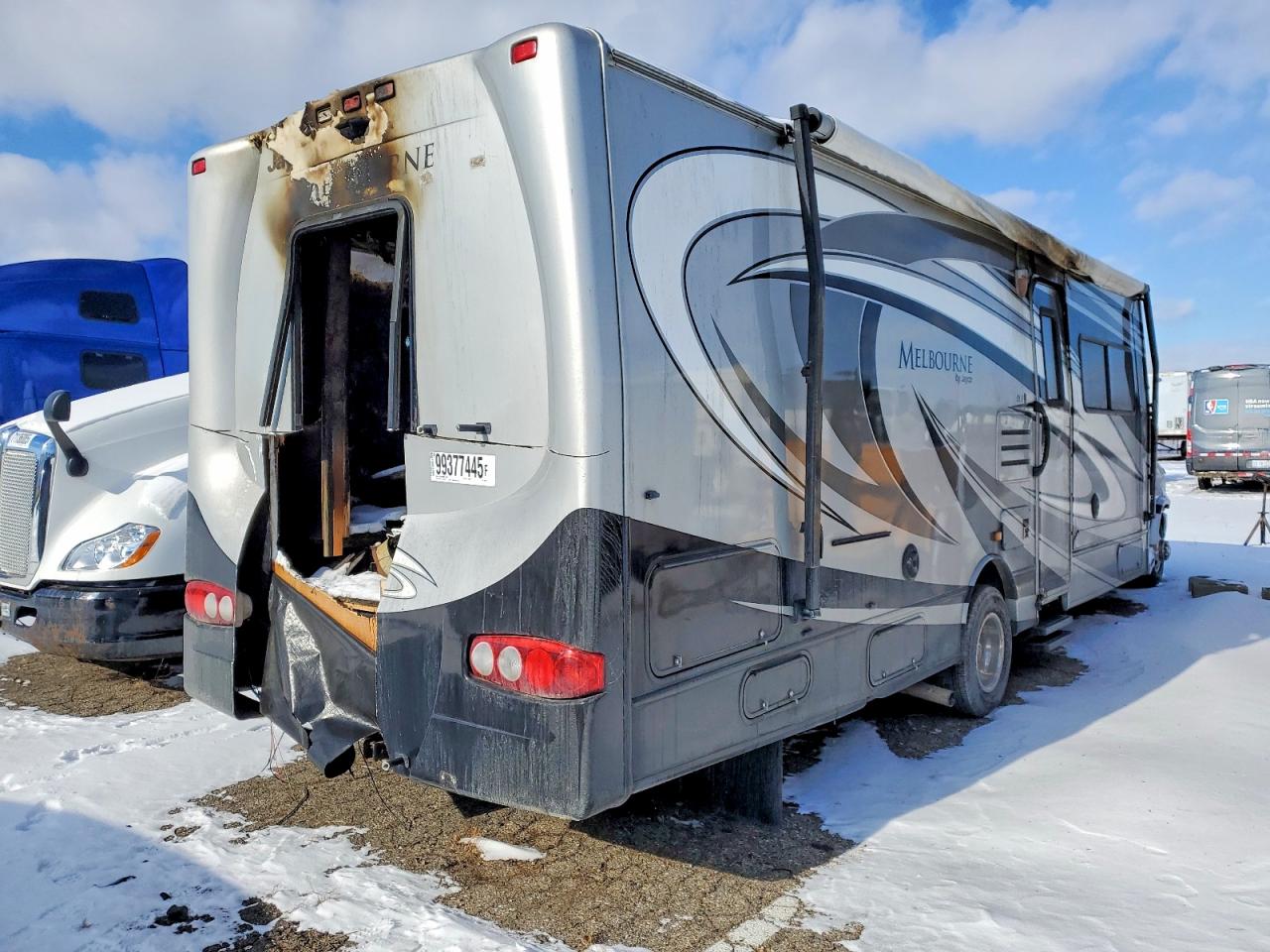 2010 FORD ECONOLINE E450 SUPER DUTY CUTAWAY VAN photo 4