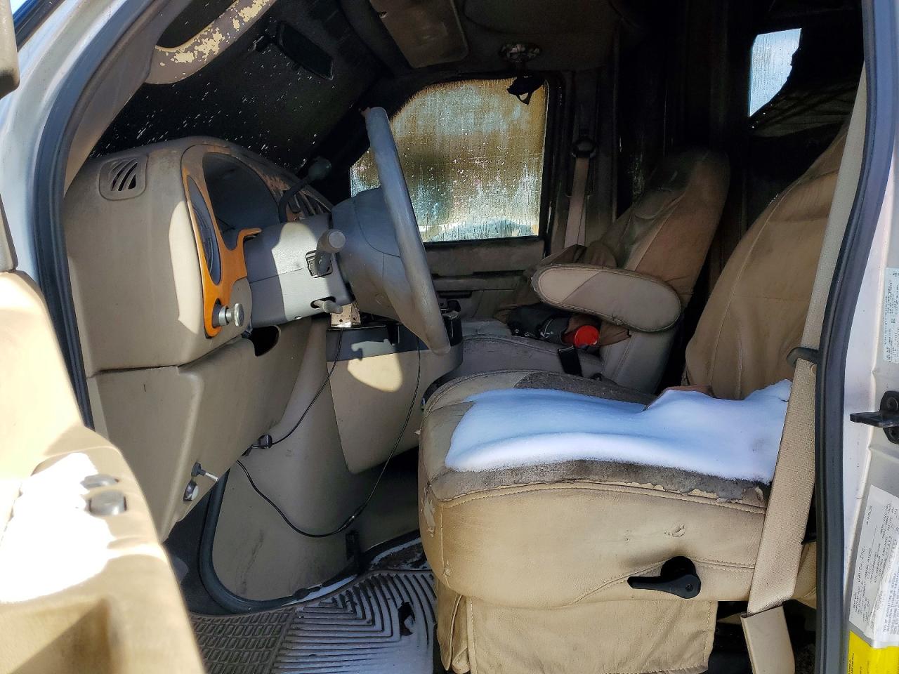 2010 FORD ECONOLINE E450 SUPER DUTY CUTAWAY VAN photo 5