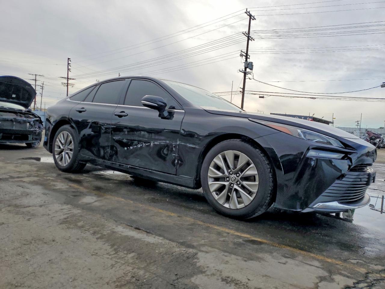 2021 TOYOTA MIRAI XLE photo 4