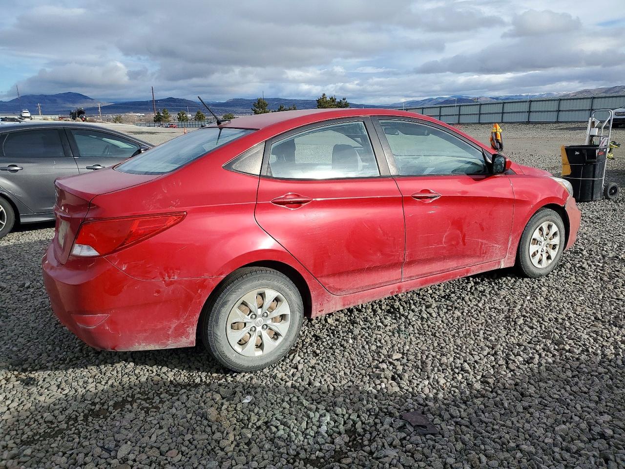 2016 HYUNDAI ACCENT SE photo 3