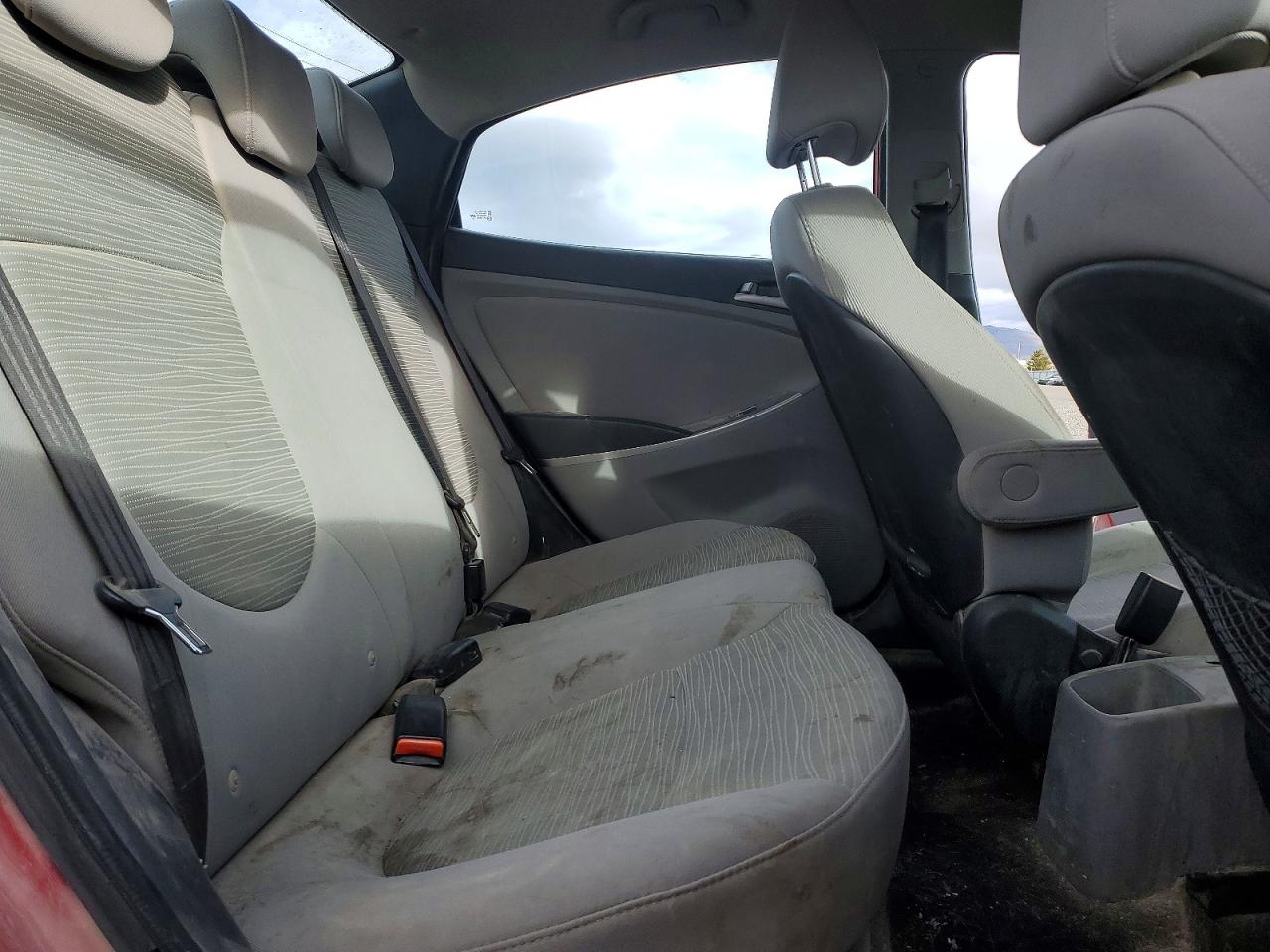 2016 HYUNDAI ACCENT SE photo 10