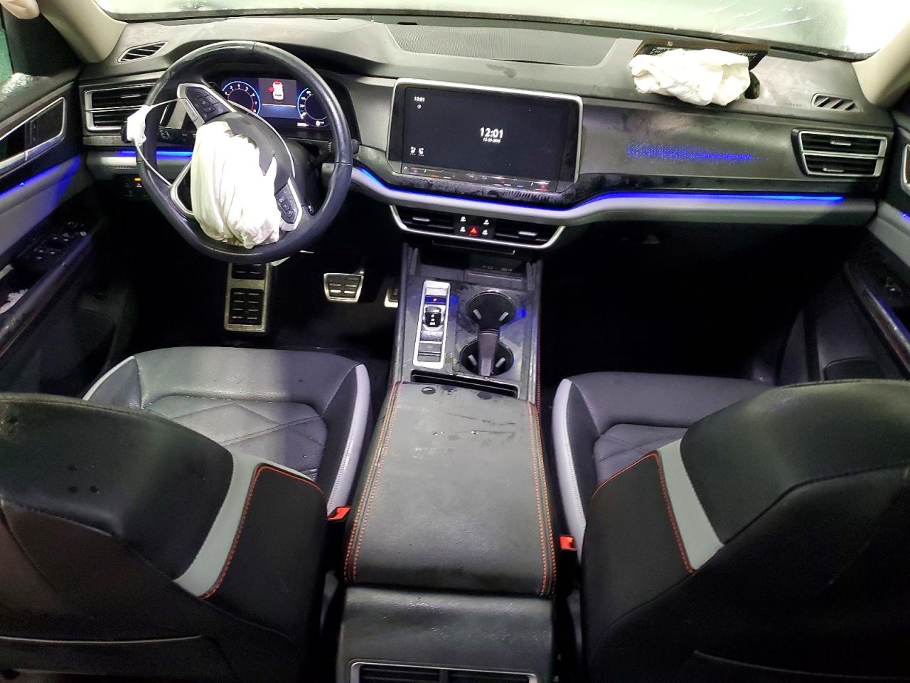 2024 VOLKSWAGEN ATLAS PEAK EDITION SEL photo 8