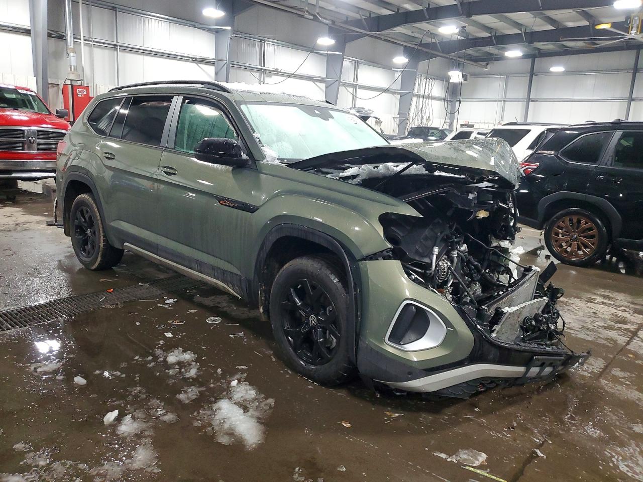2024 VOLKSWAGEN ATLAS PEAK EDITION SEL photo 4