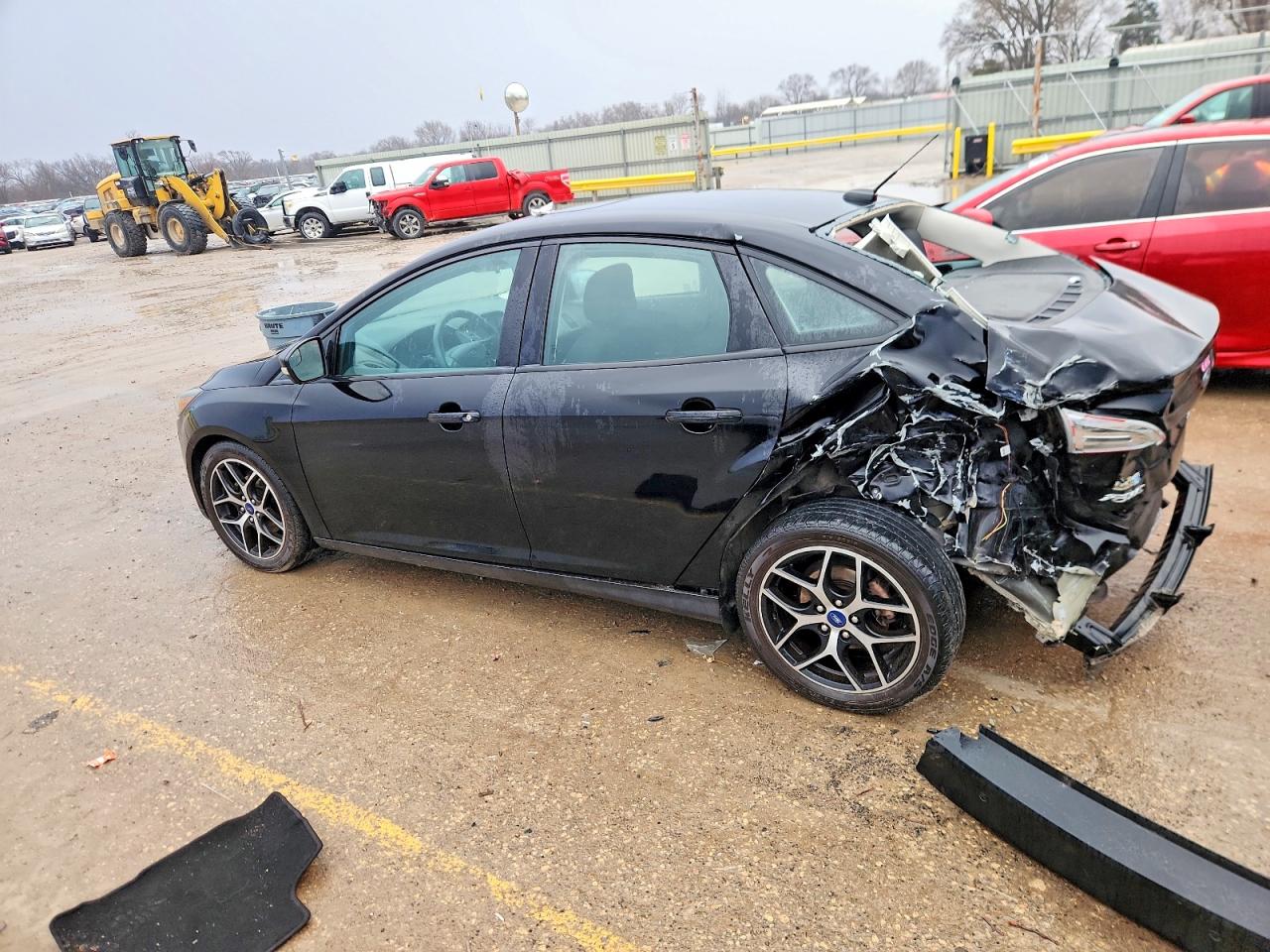 2018 FORD FOCUS SEL photo 2